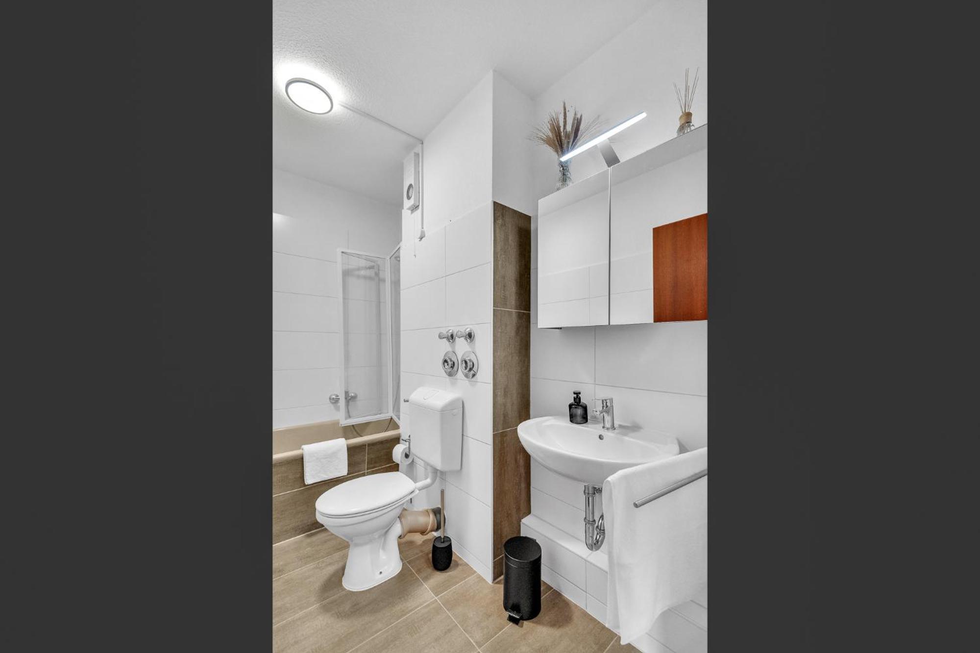 Stanma Luchspartment Ruhig Und Zentral Mit Grossem Balkon Und Kostenlosem Parkplatz